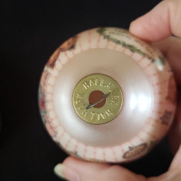 Vintage Hallmark Betsey Clark: Home for Christmas Glass Ball Ornament Dated 1990 - Picture 9 of 11